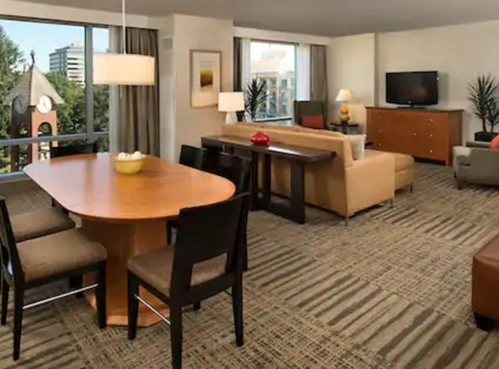 Hilton Vancouver Washington Exterior photo