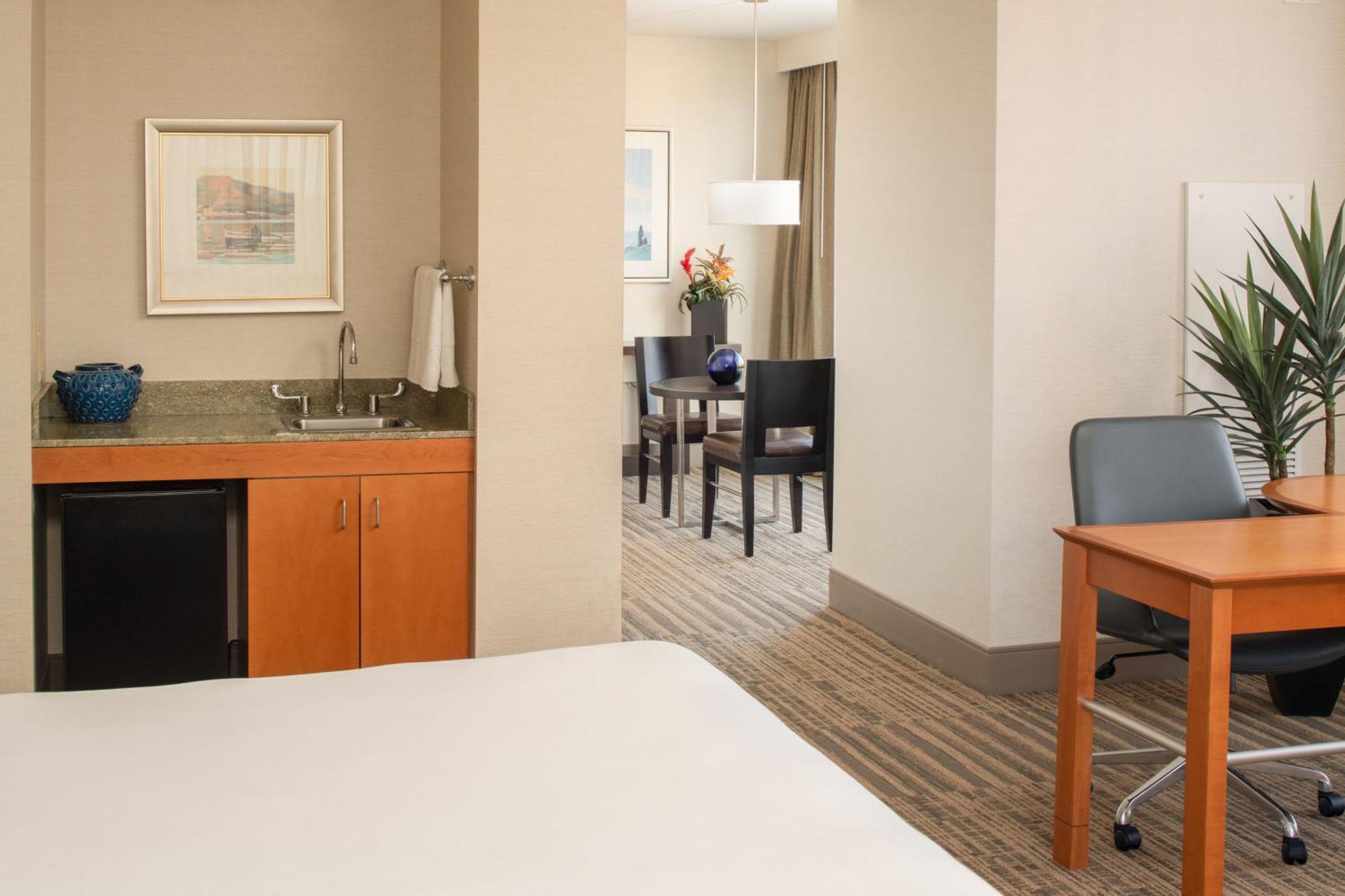Hilton Vancouver Washington Exterior photo